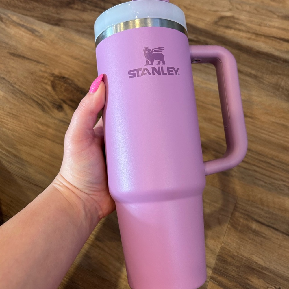 Stanley Lavender Travel Mug with Handle